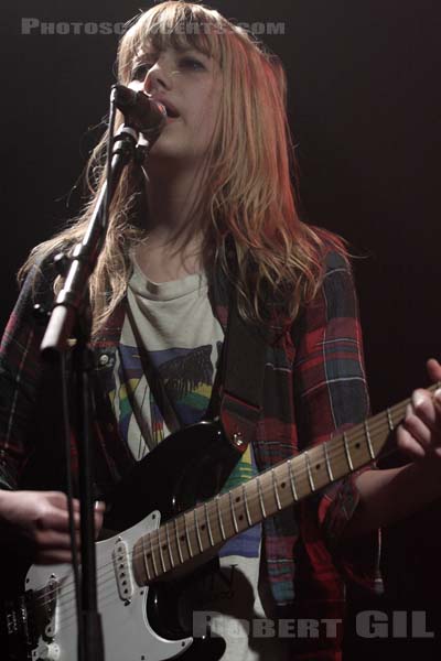 VIVIAN GIRLS - 2009-02-13 - PARIS - Point Ephemere - 